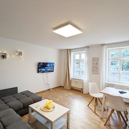F4 - Urlaubsmagie - Grosse Wohnung Fuer Bis Zu 10 Personen Sebnitz Exterior photo