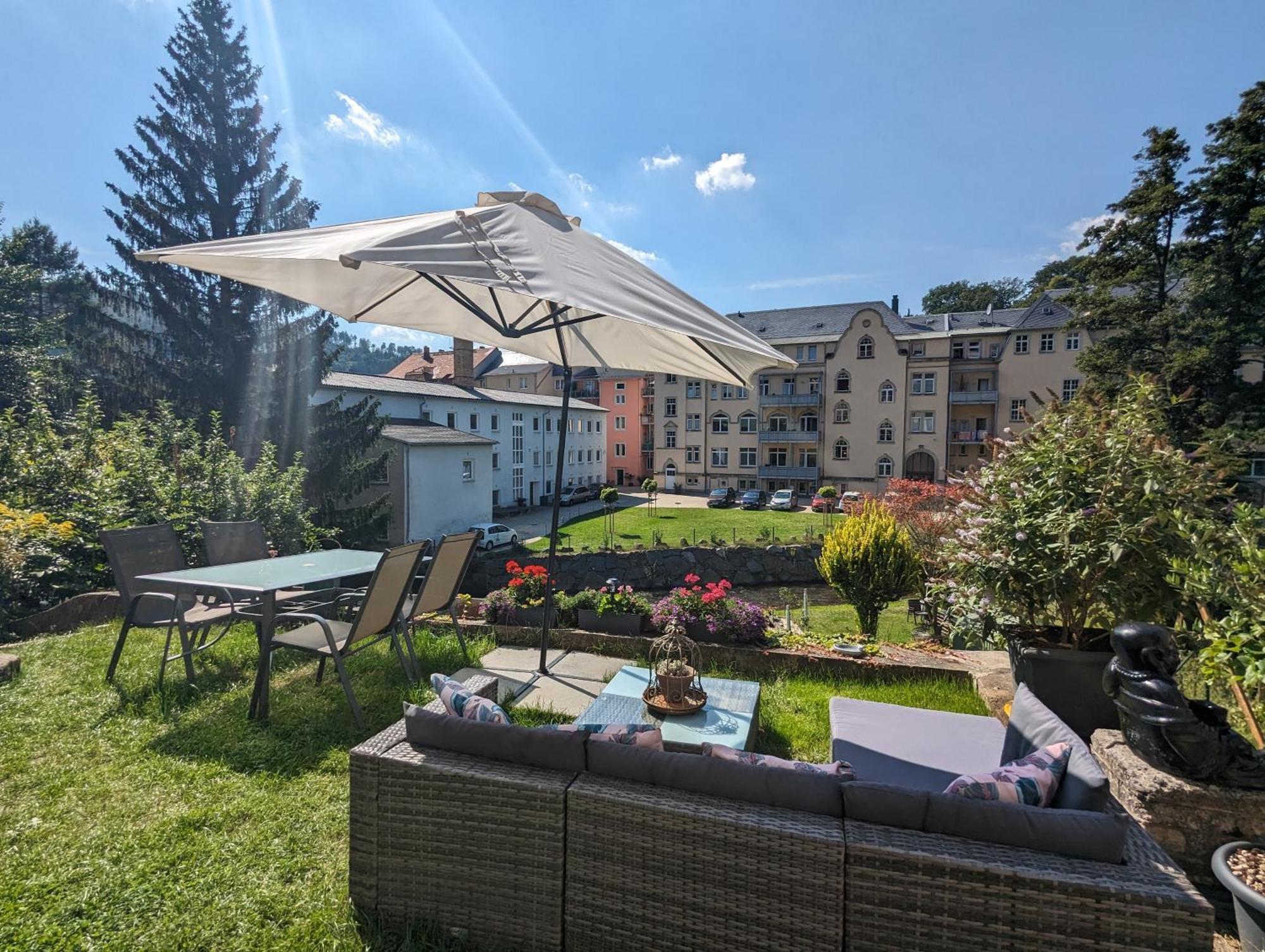 F4 - Urlaubsmagie - Grosse Wohnung Fuer Bis Zu 10 Personen Sebnitz Exterior photo