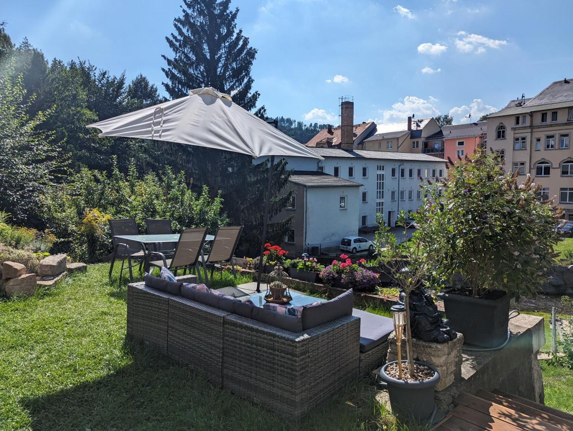 F4 - Urlaubsmagie - Grosse Wohnung Fuer Bis Zu 10 Personen Sebnitz Exterior photo