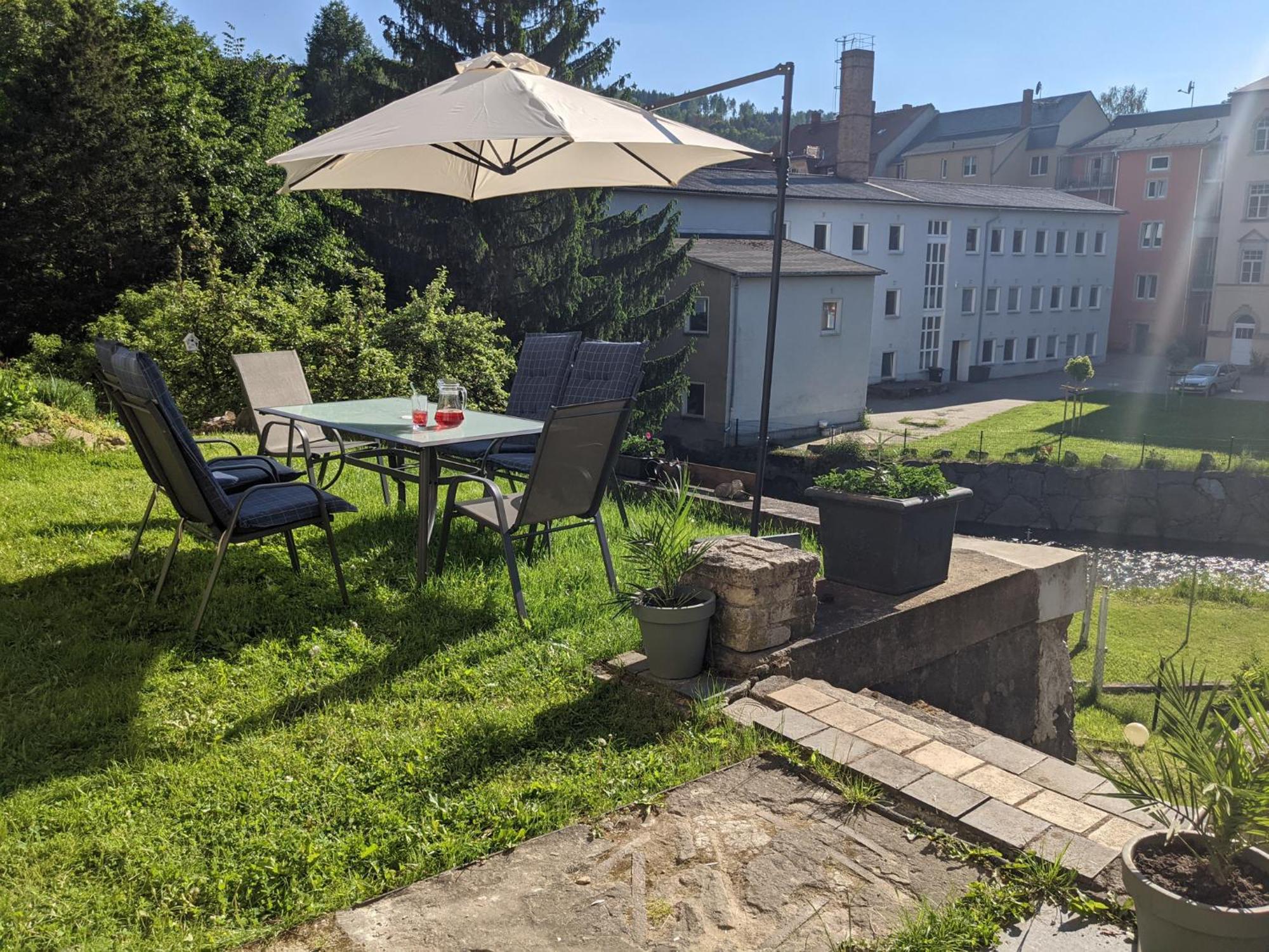 F4 - Urlaubsmagie - Grosse Wohnung Fuer Bis Zu 10 Personen Sebnitz Exterior photo