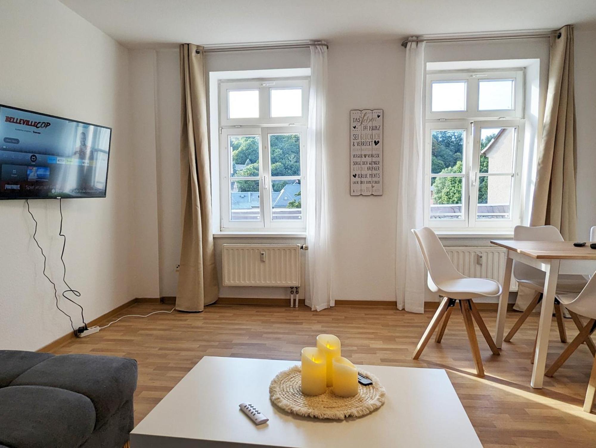 F4 - Urlaubsmagie - Grosse Wohnung Fuer Bis Zu 10 Personen Sebnitz Exterior photo