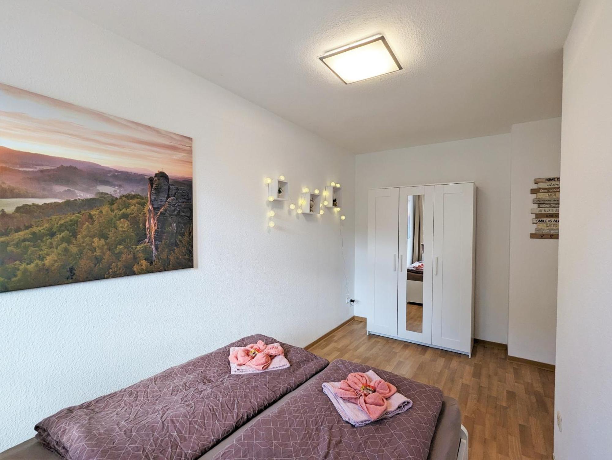 F4 - Urlaubsmagie - Grosse Wohnung Fuer Bis Zu 10 Personen Sebnitz Exterior photo